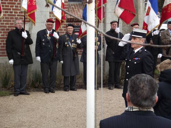 violaines rend hommage au capitaine gouzien