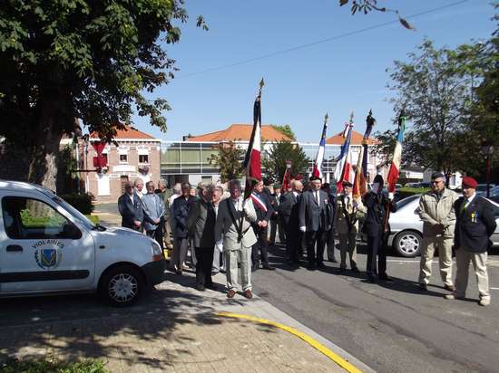 Violaines a rendu hommage