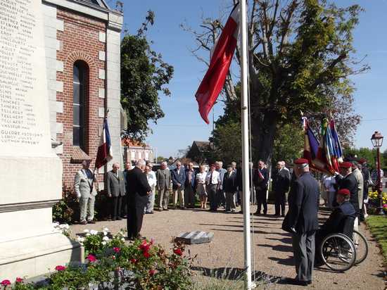 Violaines a rendu hommage