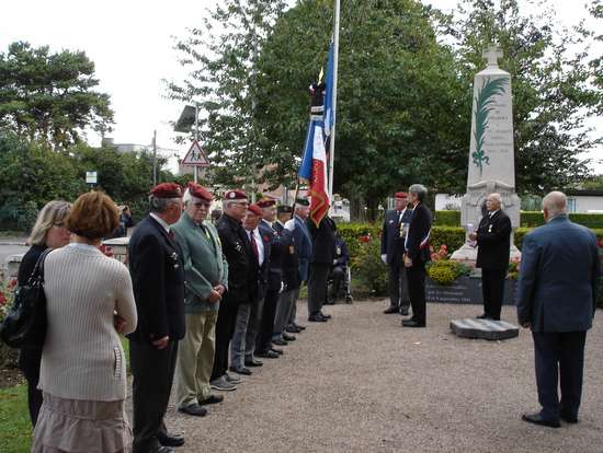Violaines a rendu hommage