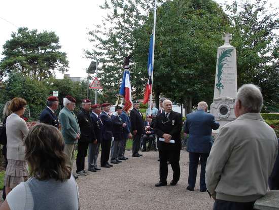 Violaines a rendu hommage