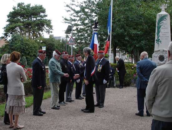 Violaines a rendu hommage