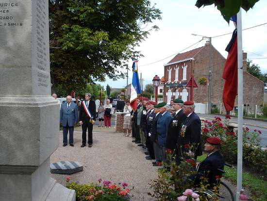 Violaines a rendu hommage
