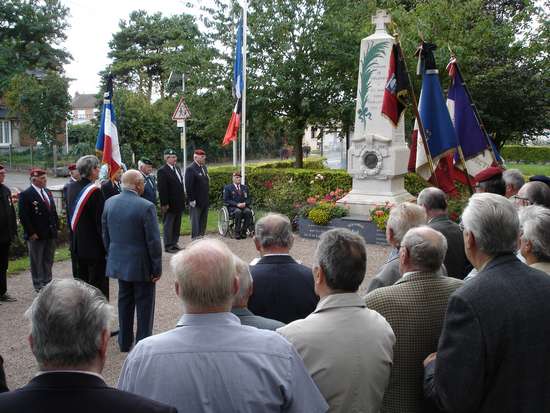 Violaines a rendu hommage