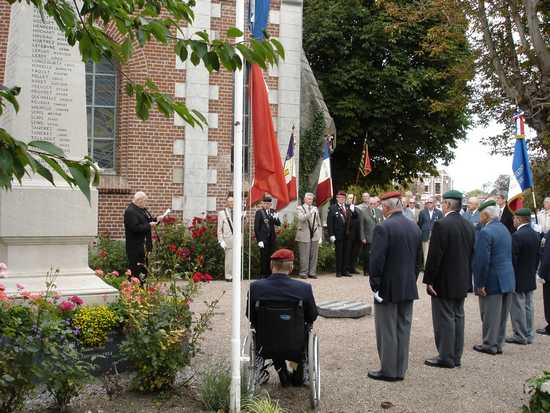 Violaines a rendu hommage