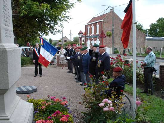 Violaines a rendu hommage