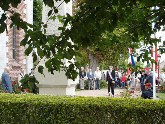 Violaines a rendu hommage
