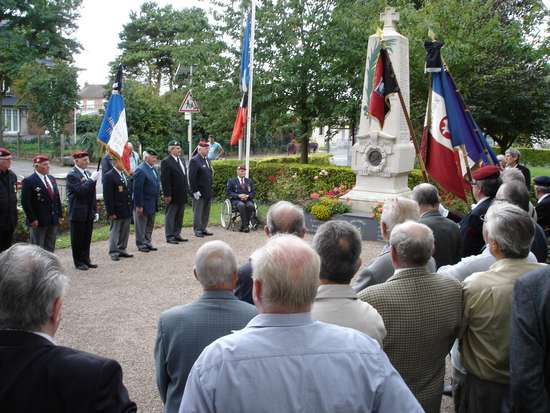 Violaines a rendu hommage