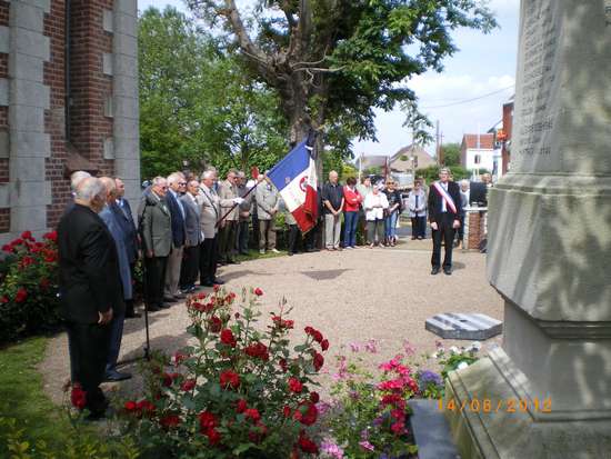 Violaines a rendu hommage