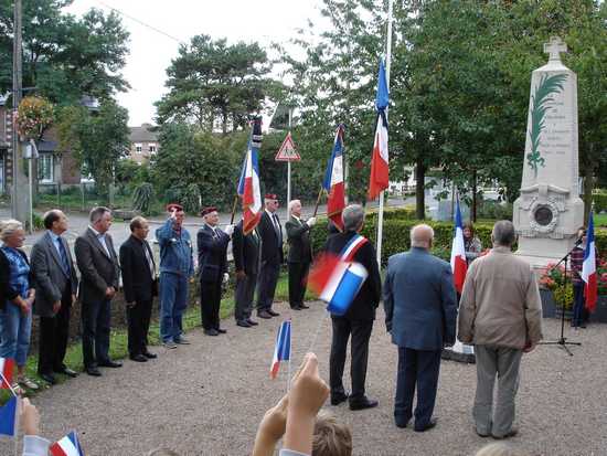Violaines a rendu hommage