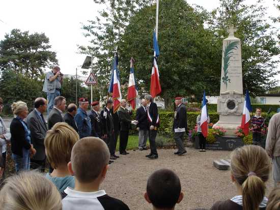 Violaines a rendu hommage