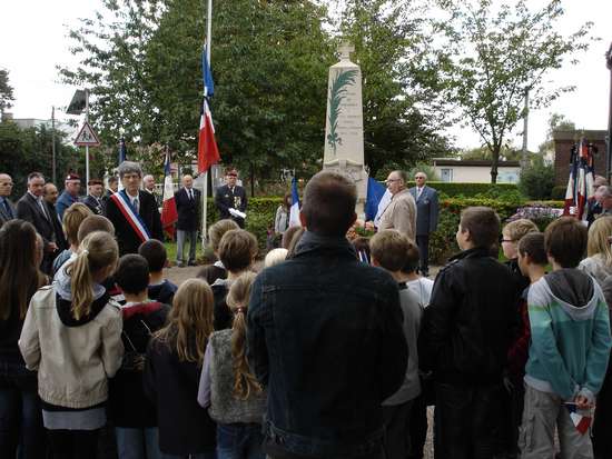 Violaines a rendu hommage