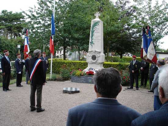 Violaines a rendu hommage