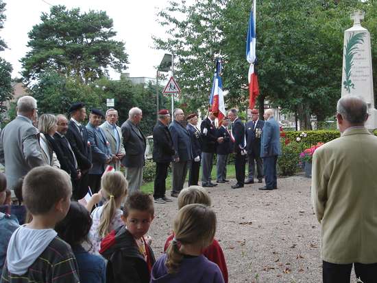 Violaines a rendu hommage