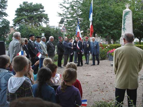 Violaines a rendu hommage