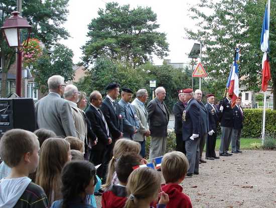 Violaines a rendu hommage