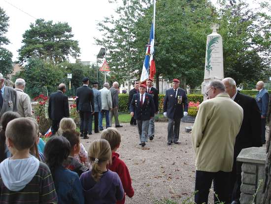 Violaines a rendu hommage